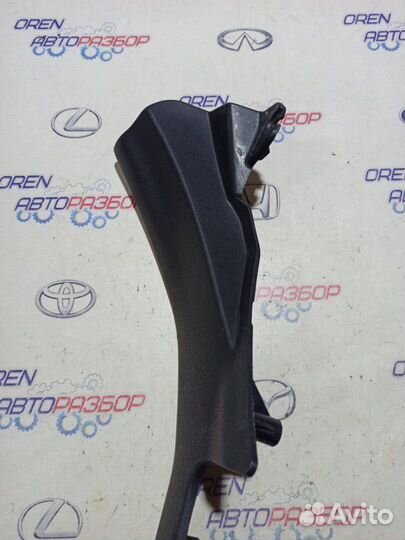 Накладка на порог салона задняя правая Subaru