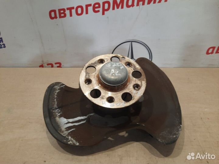 Ступица передняя левая Mercedes E250 C207 271.860