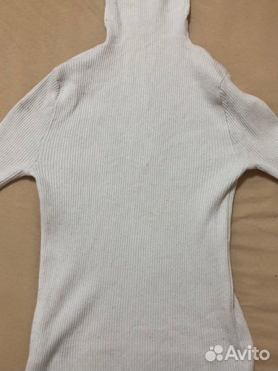 Белая водолазка с горлом