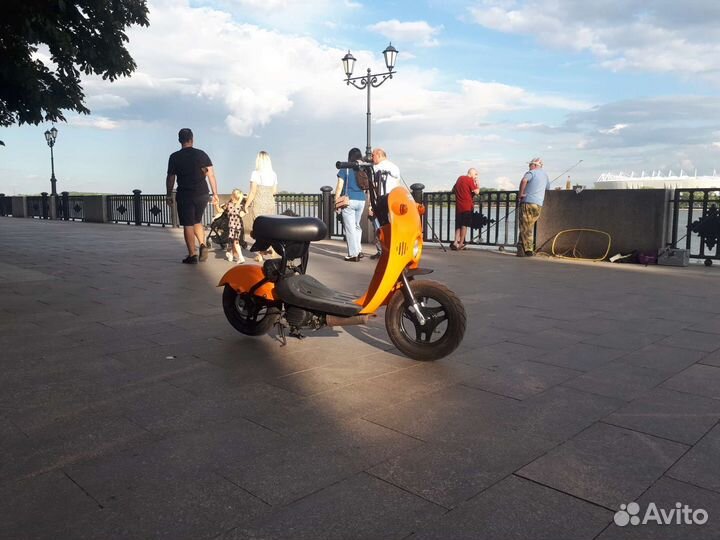 Японский мини-скутер Suzuki Choi Nori