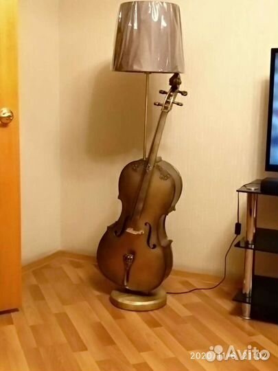 Лампа настольная