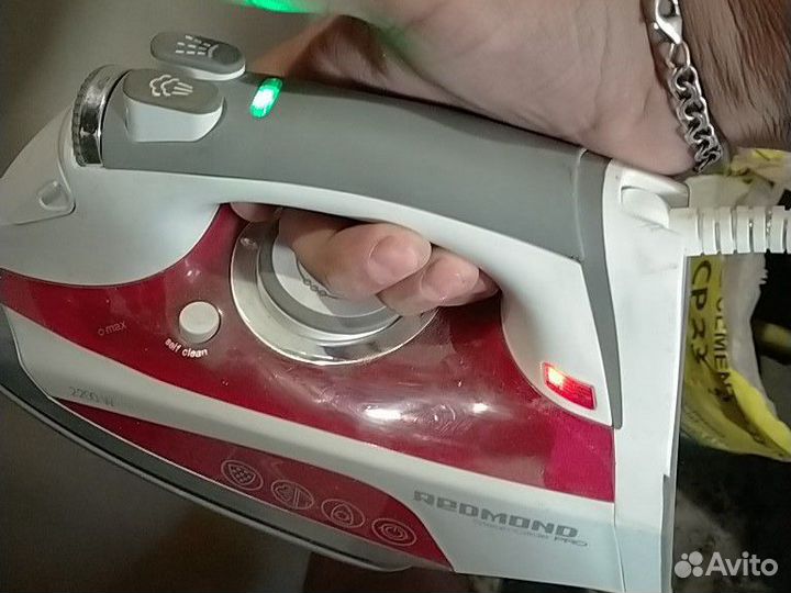 Утюг redmont