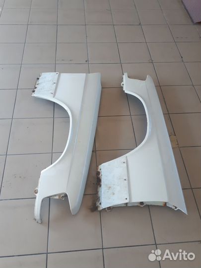 Передние крылья w201