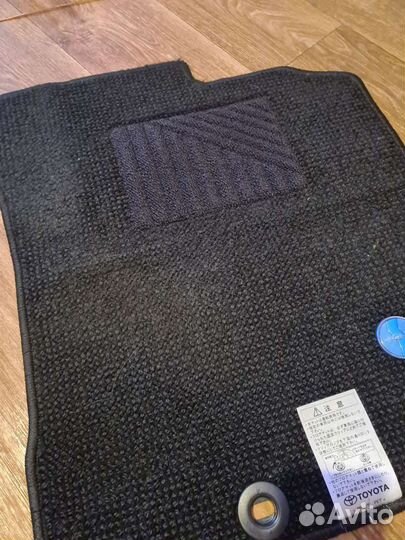 Автомобильные Ковры из ворса комплект Toyota Aqua
