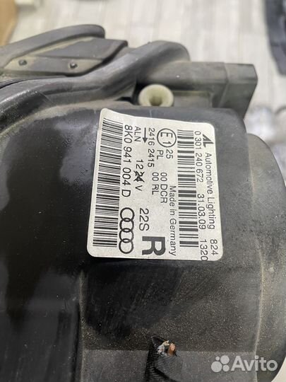 Фарар правая ксенон Ауди А4 Б8