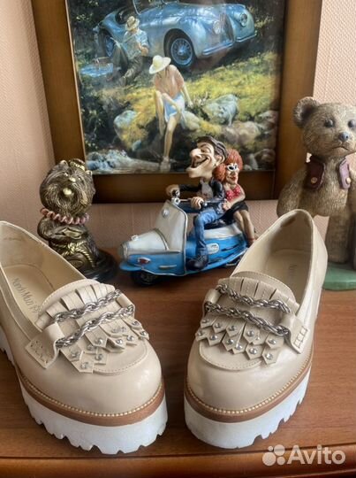 Лоферы женские