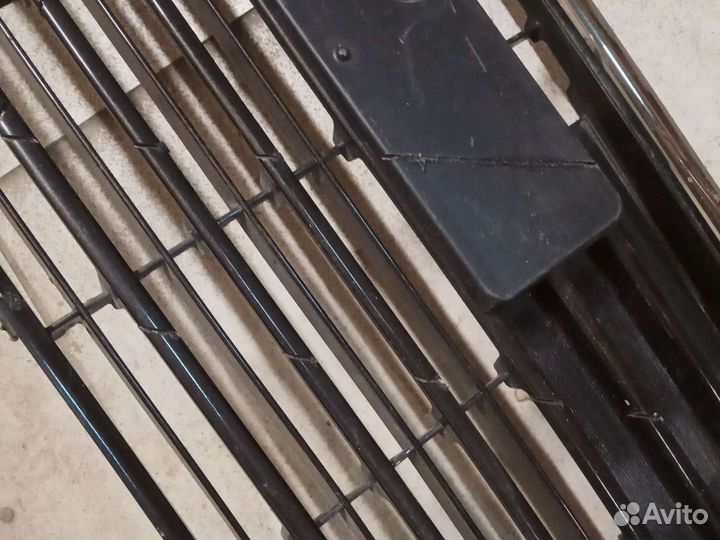 Решетка бампера Toyota Camry V55 рестайлинг