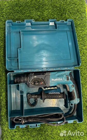 Перфоратор Makita HR2470