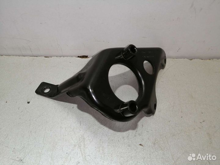 Кронштейн распределителя 1.8 дизель Форд Фокус 2