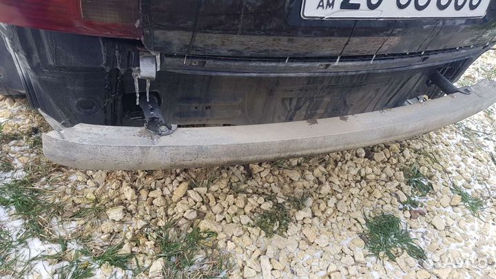 Усилитель заднего бампера на Volkswagen Passat B5