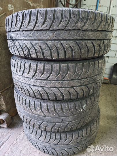 Bridgestone Ice Cruiser 7000 205/65 R15