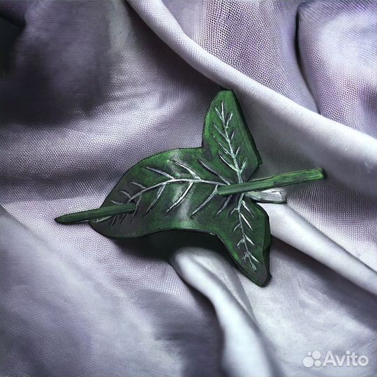 Кожаная заколка для волос Эльфийский лист
