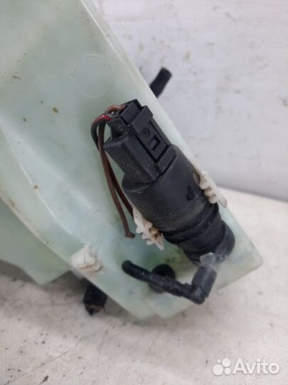 Бачок омывателя Bmw X3 внедорожник 3.0 M57D30