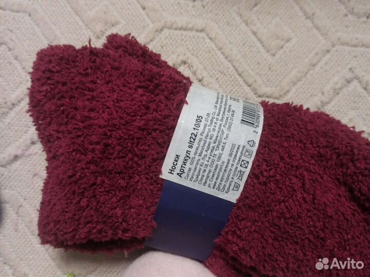 Книжки, заколки, игрушки, сумочки для девочки