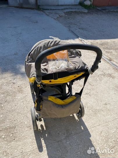 Прогулочная коляска