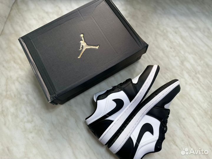 Nike Air Jordan 1 Low Black White