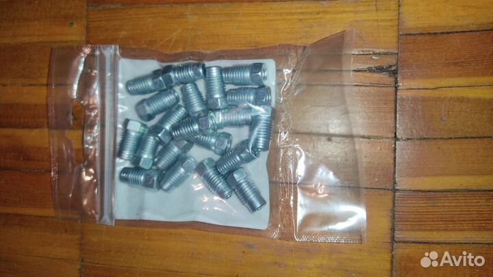 Штуцер тормозной