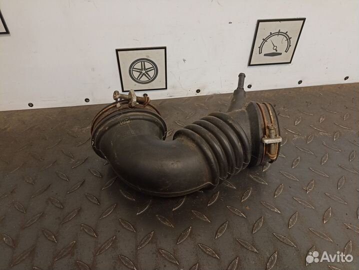 Патрубок воздушного фильтра Mitsubishi Lancer 9