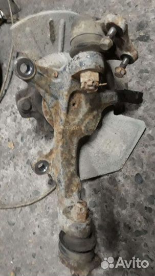 Кулак поворотный nissan vanette sk82tn