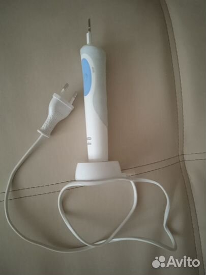 Электрическая зубная щетка Braun Oral-B