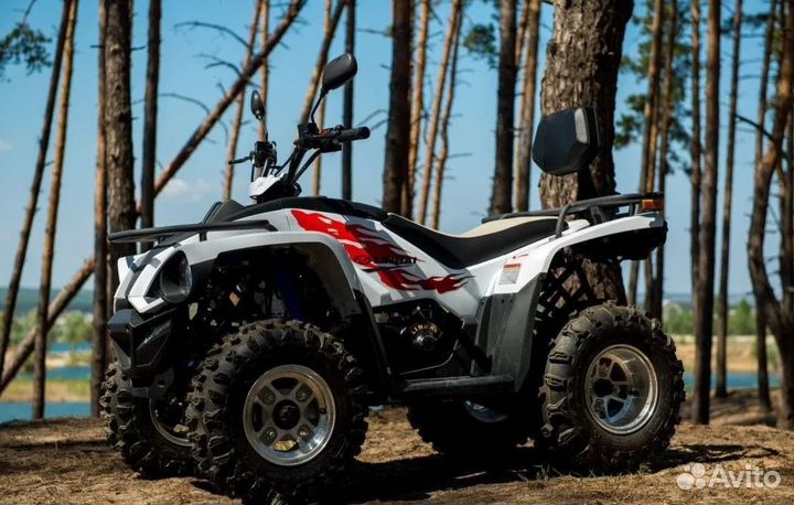 Квадроцикл Stels ATV 650 Guepard Trophy белый