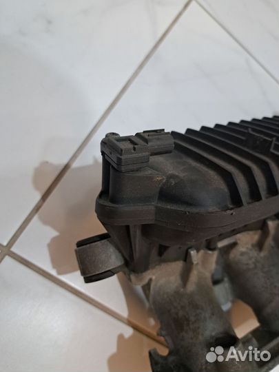 Впусконой коллектор на вольво 2.5т 249 лс