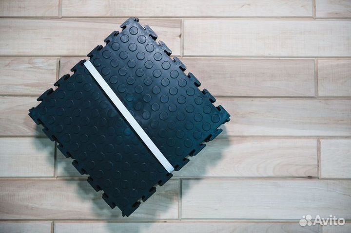 Модульное напольное покрытие. Шиномонтаж