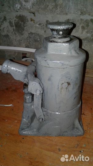 Домкрат гидравлический 12 т