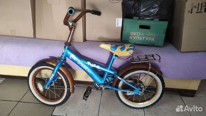 Отдам велосипед и самокат детский