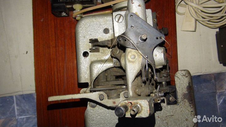 Оверлок промышленный. Сделано в СССР