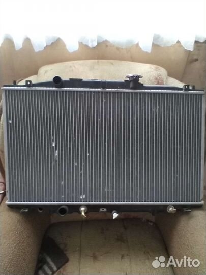 Радиатор honda accord