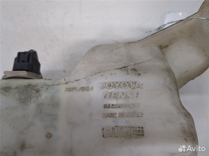 Бачок омывателя Lexus RX, 2001