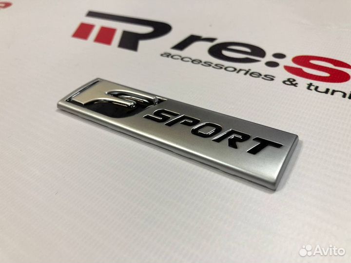Эмблема Lexus F-Sport Длинная H149