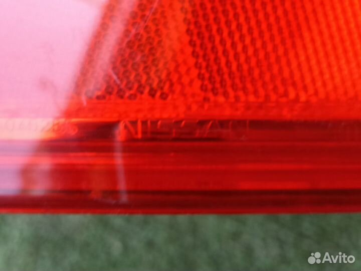 Фонарь задний левый Nissan Teana J32