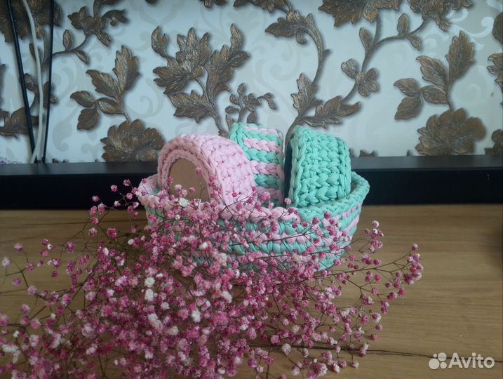 Вязаные корзинки ручной работы