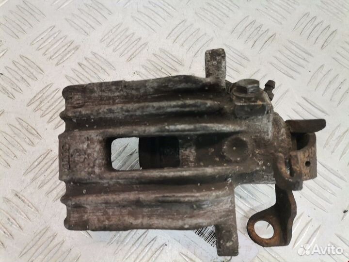 Суппорт задний левый для Volkswagen Golf 4