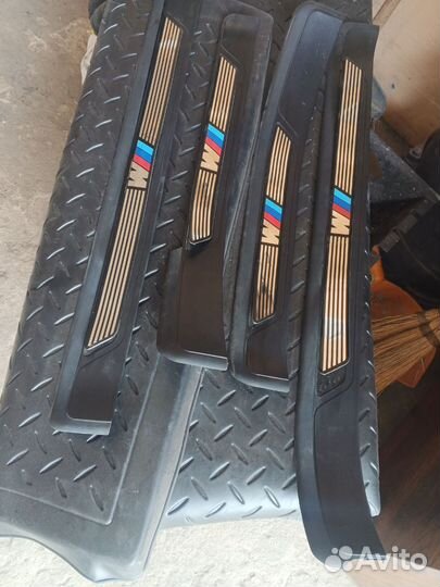 Накладки на пороги М bmw е39