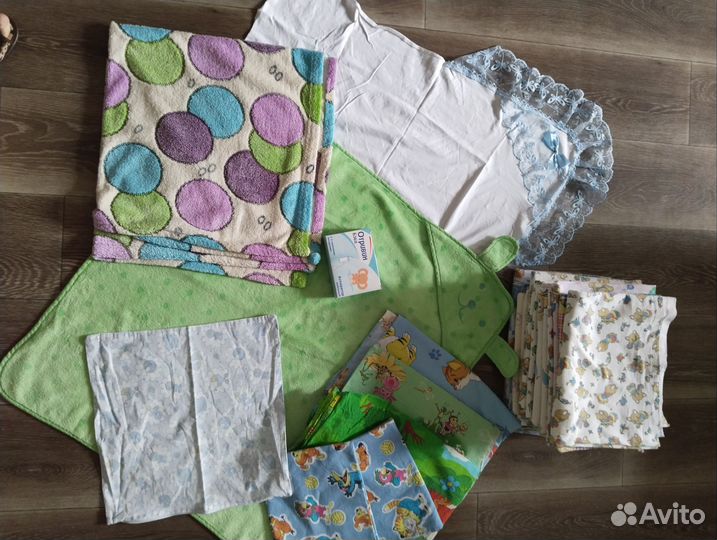 Пеленки, плед, уголок