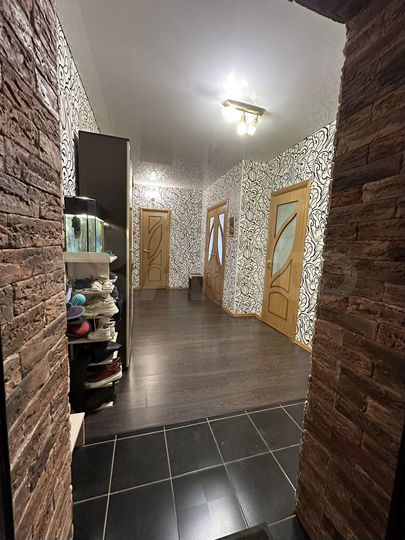 2-к. квартира, 64 м², 1/9 эт.