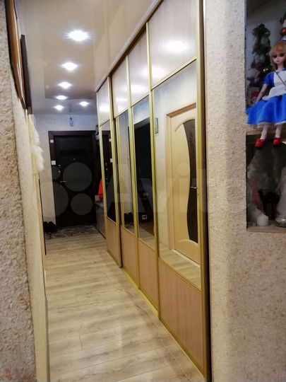 4-к. квартира, 79 м², 1/10 эт.