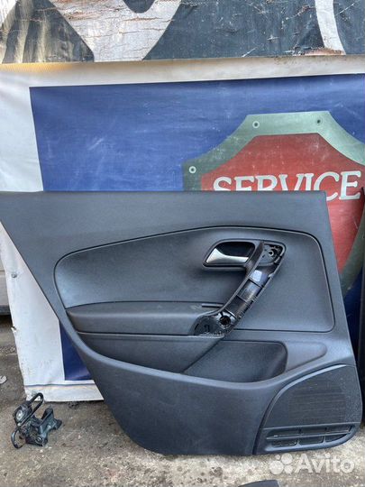 Обшивка дверей комплект Volkswagen Polo 5