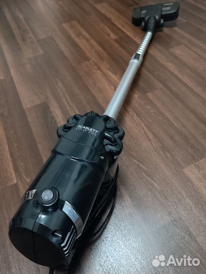 Пылесос Scarlett SC-VC80H01, черный