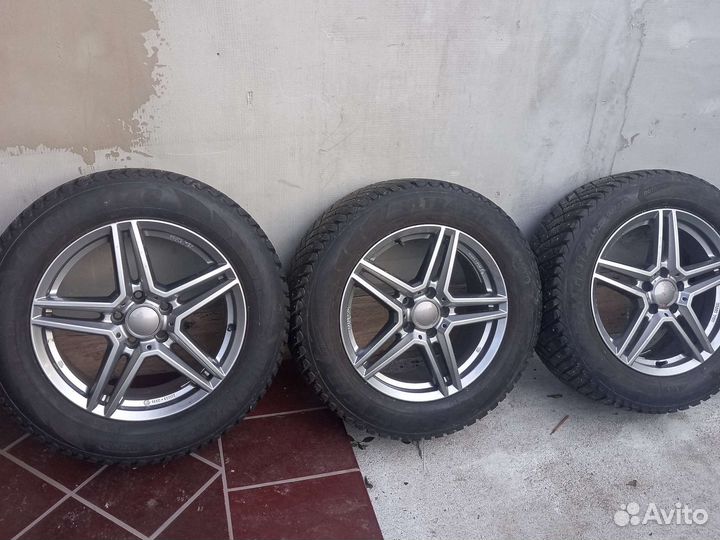 Goodyear UltraGrip Ice SUV 235/60 R17 106B