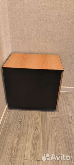 Тумбочка