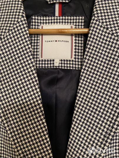 Tommy hilfiger пиджак оригинал M/L