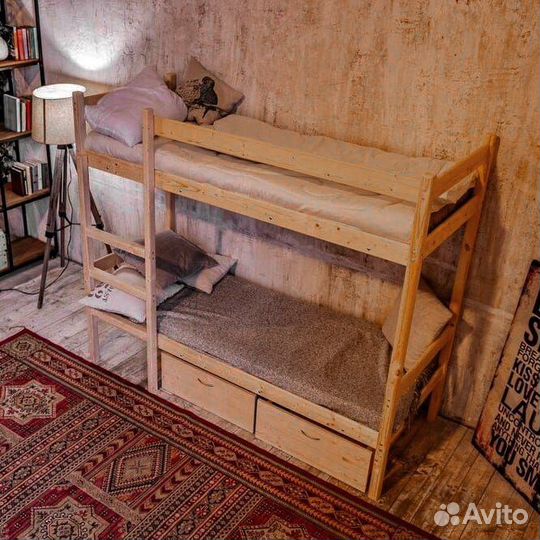 Двухъярусная кровать