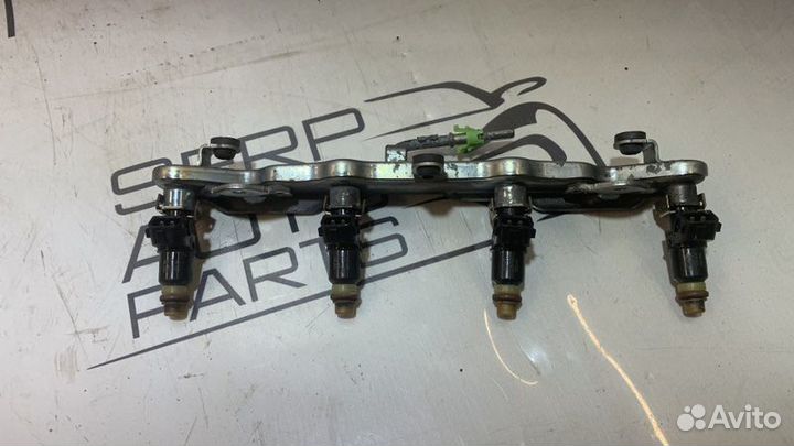 Топливная рампа с форсунками Honda Cr-V 3 RE5