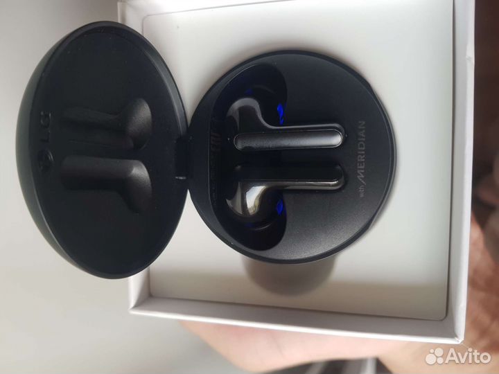 Беспроводные наушники lg