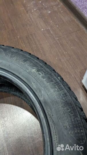Marshal I'Zen RV Stud KC16 215/60 R17 100T