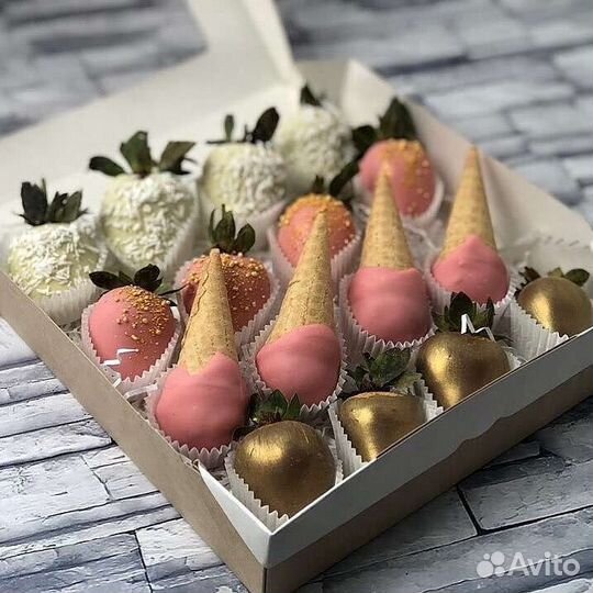 Клубника и фрукты в шоколаде наборы